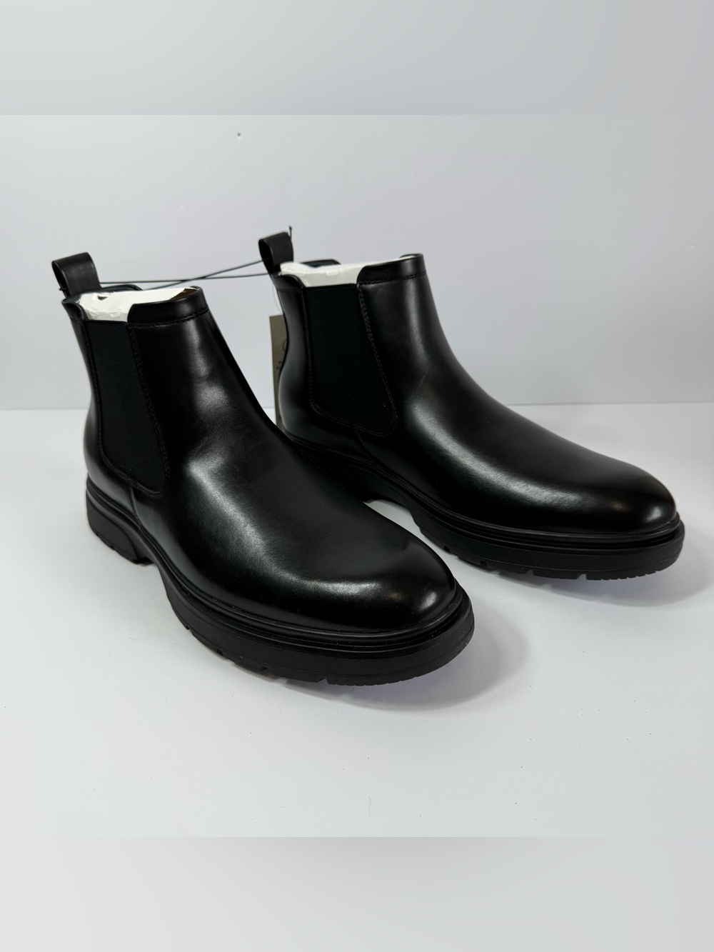 NWT No Boundaries Men's Black Faux Leather Lug Sole Chelsea Boots 11
